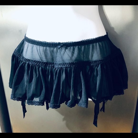 La Vie En Rose Black Garter Skirt M Like New! - Picture 5 of 13